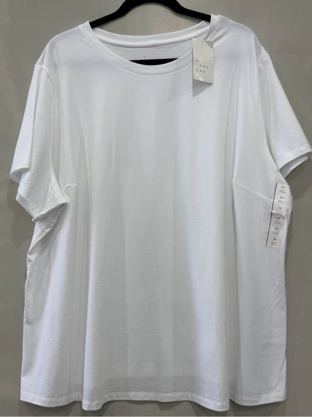 A New Day Women’s Plus 3X White Crew Neck Short Sleeve Relaxed Stretch Tee